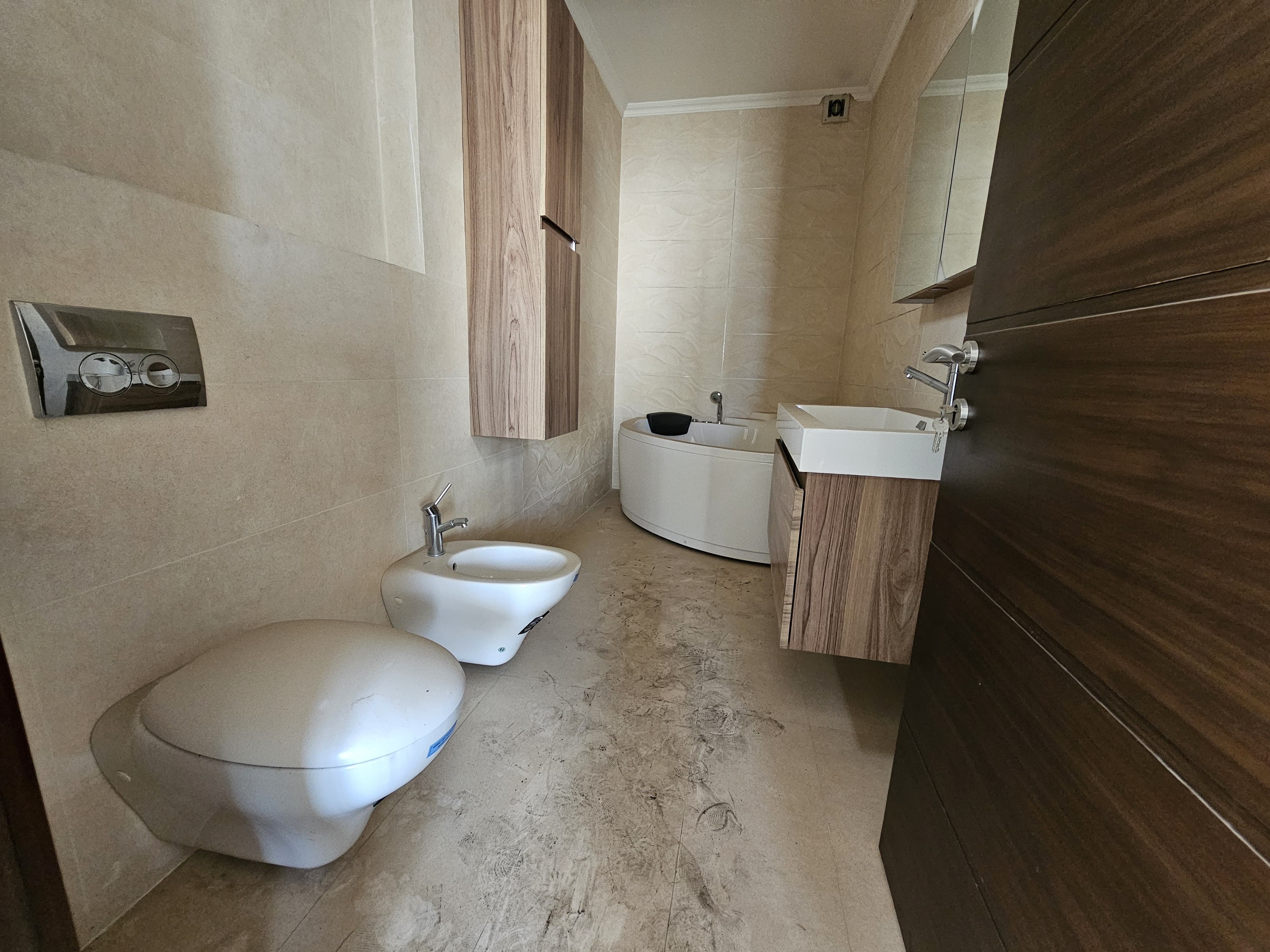 Duplex Apartment  thumbnail 8