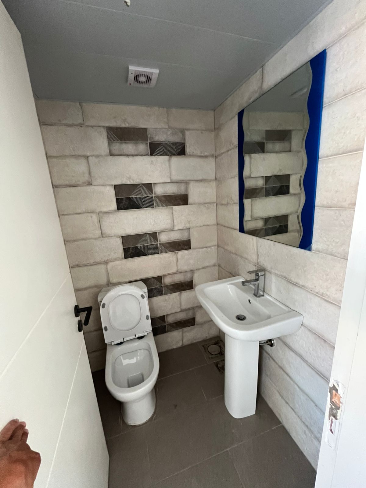Sahel Alma apartment for rent. thumbnail 2