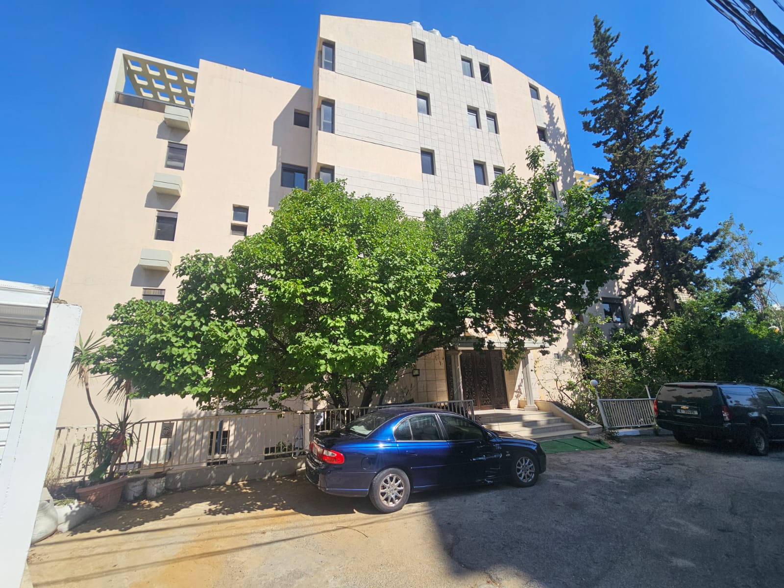 Adma Apartment for sale thumbnail 4